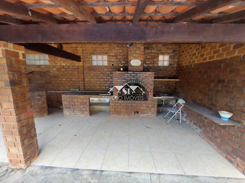 Casa à venda com 4 quartos, 350m² - Foto 3
