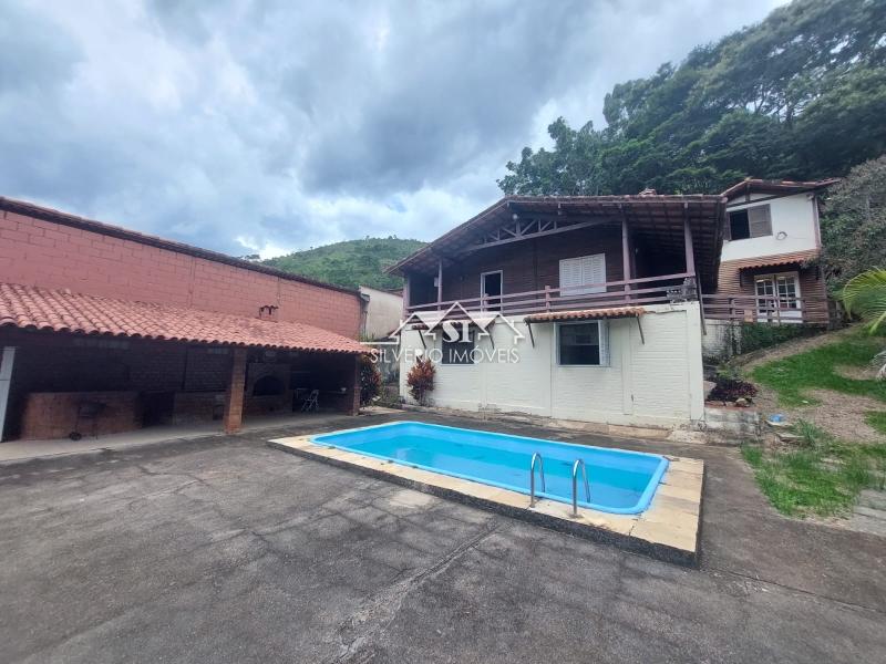Casa em Corrêas - Petrópolis/RJ  - 4 Quartos
