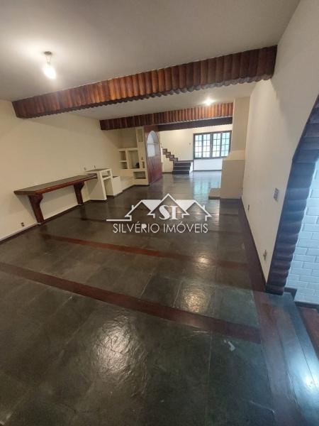 Casa à venda com 4 quartos, 350m² - Foto 23