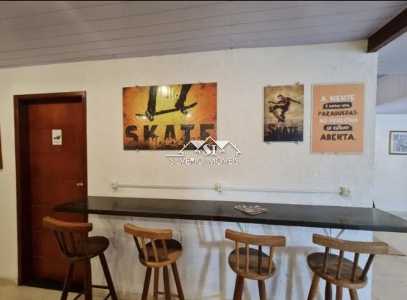 Casa à venda com 8 quartos, 360m² - Foto 10