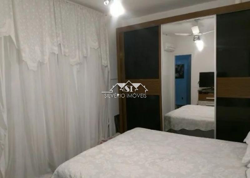 Casa à venda com 4 quartos, 750m² - Foto 4