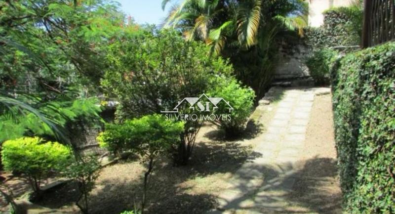 Casa à venda com 4 quartos, 750m² - Foto 13
