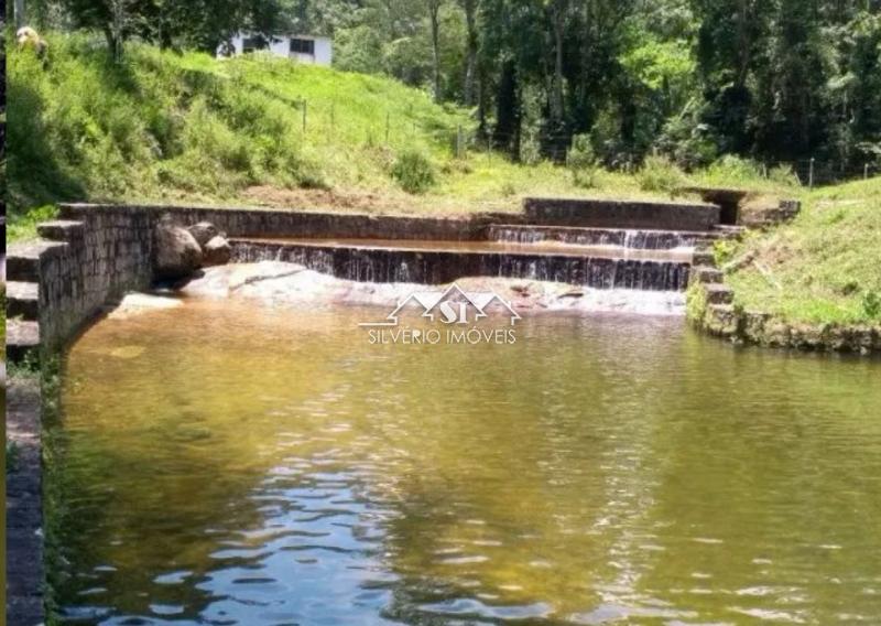 Sítio em Mantiquira - Duque de Caxias/RJ  - 3 Quartos