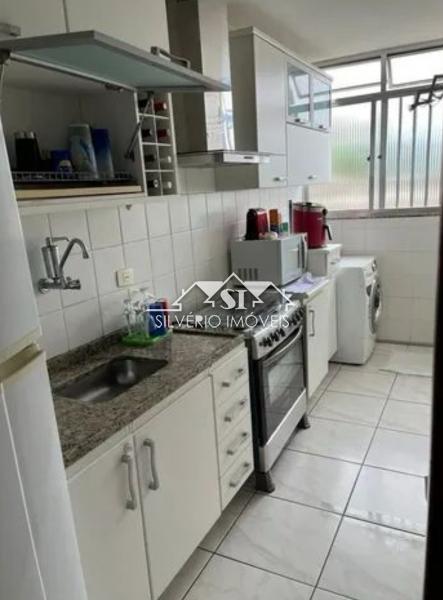 Apartamento à venda com 3 quartos, 73m² - Foto 2