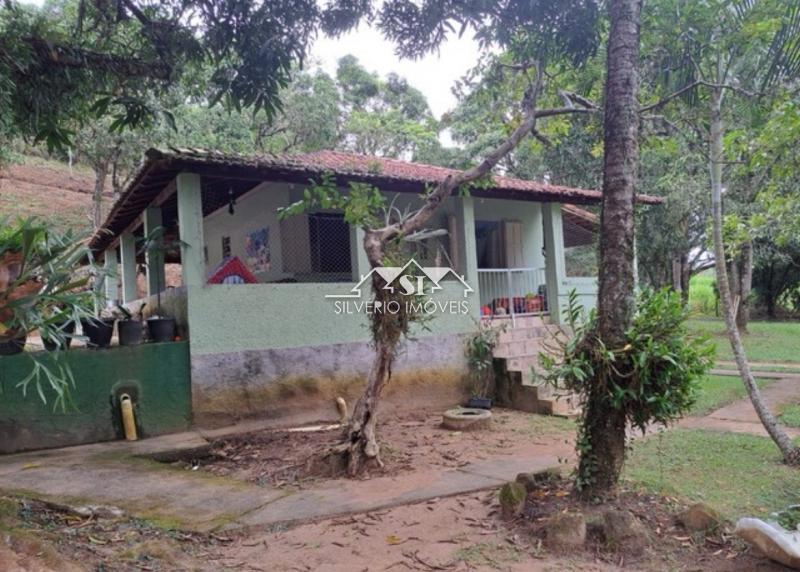 Sítio à venda com 5 quartos, 340m² - Foto 4