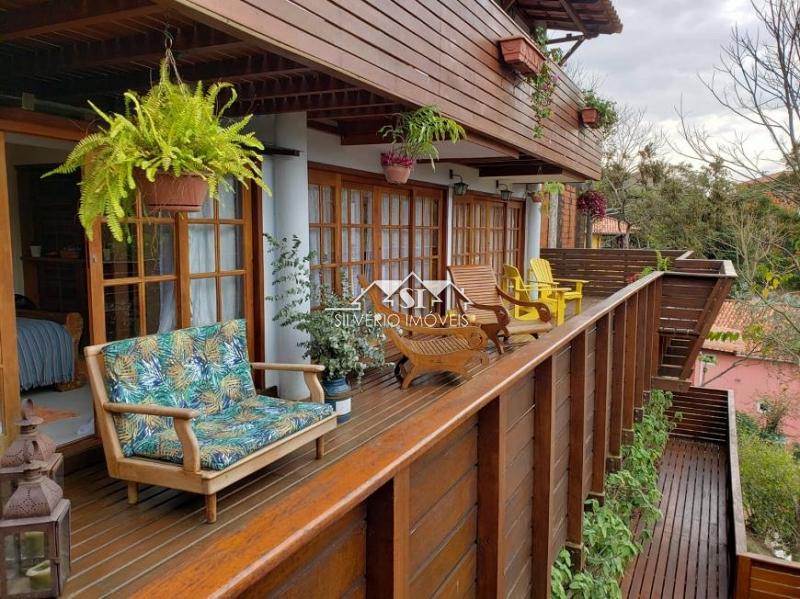 Casa à venda com 6 quartos, 330m² - Foto 5