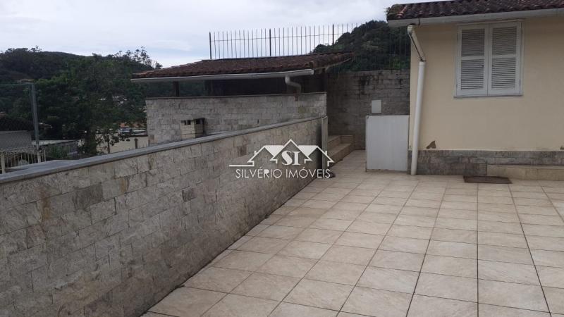 Casa à venda e aluguel com 4 quartos, 310m² - Foto 5