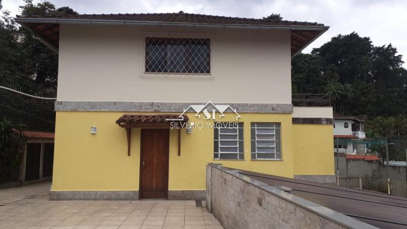 Casa à venda e aluguel com 4 quartos, 310m² - Foto 1