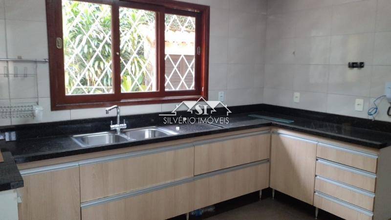 Casa à venda e aluguel com 4 quartos, 310m² - Foto 40