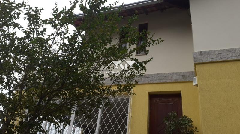 Casa à venda e aluguel com 4 quartos, 310m² - Foto 2