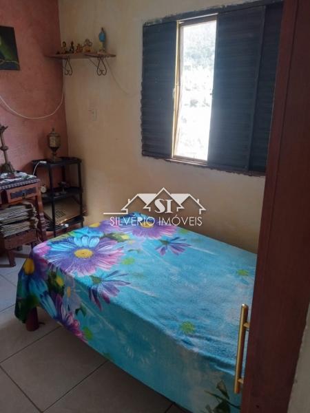 Casa à venda com 2 quartos, 45m² - Foto 13