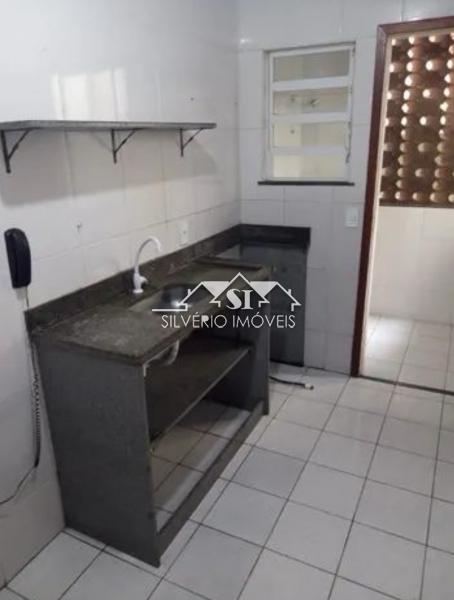 Apartamento à venda com 2 quartos, 63m² - Foto 13