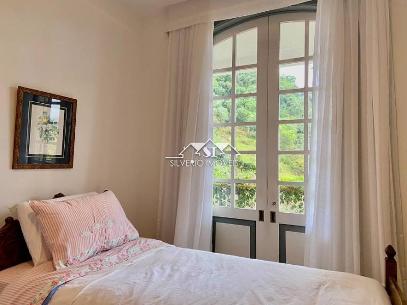 Casa à venda e aluguel com 6 quartos, 500m² - Foto 17