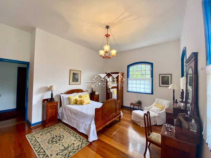 Casa à venda e aluguel com 6 quartos, 500m² - Foto 22