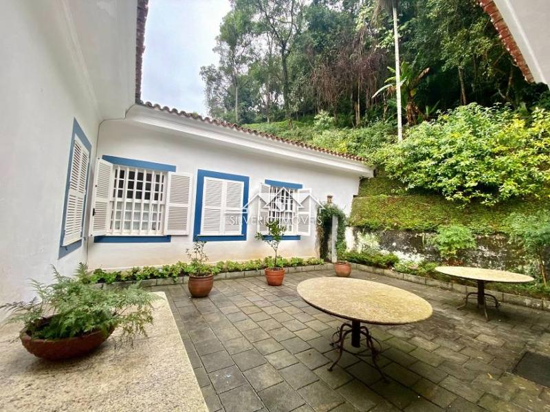 Casa à venda e aluguel com 6 quartos, 500m² - Foto 24