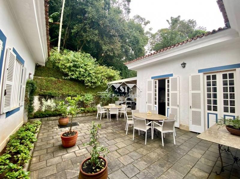 Casa à venda e aluguel com 6 quartos, 500m² - Foto 27