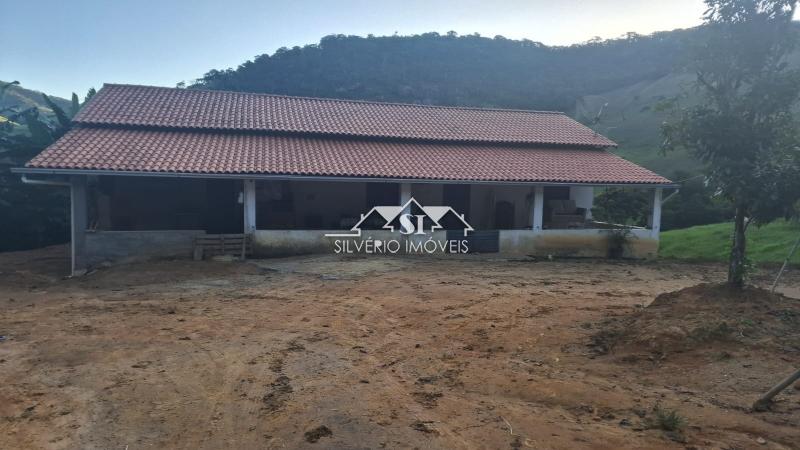 Fazenda à venda com 4 quartos, 350m² - Foto 4