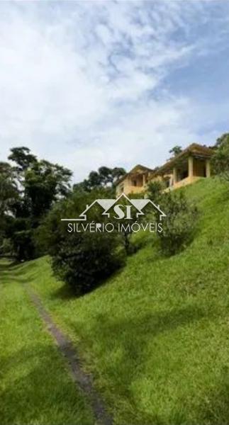 Fazenda à venda com 4 quartos, 403m² - Foto 1