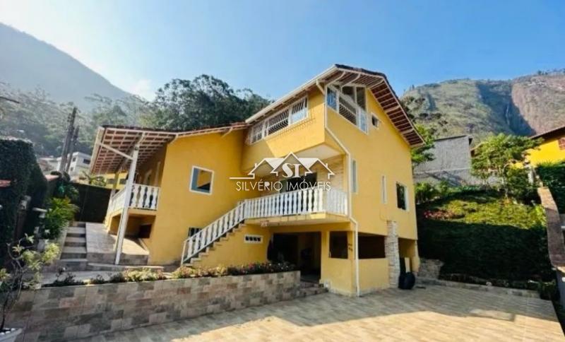 Casa em Retiro - Petrópolis/RJ  - 4 Quartos