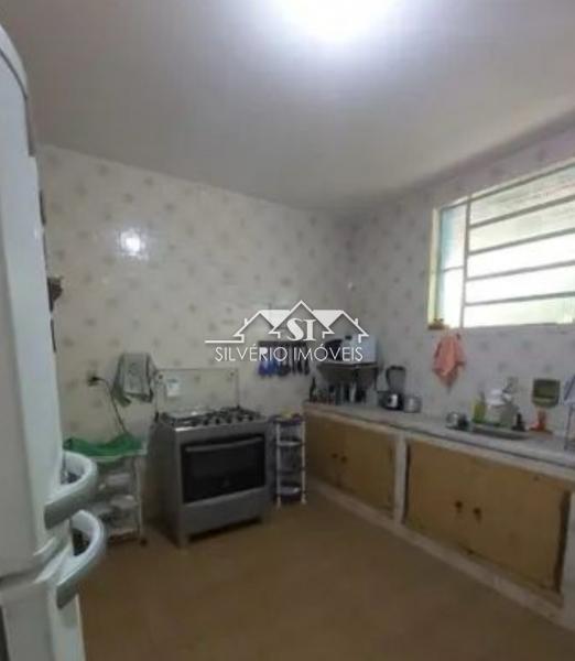 Casa à venda com 4 quartos, 342m² - Foto 4
