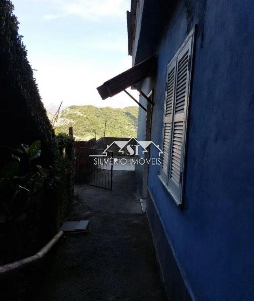 Casa à venda com 2 quartos, 80m² - Foto 4