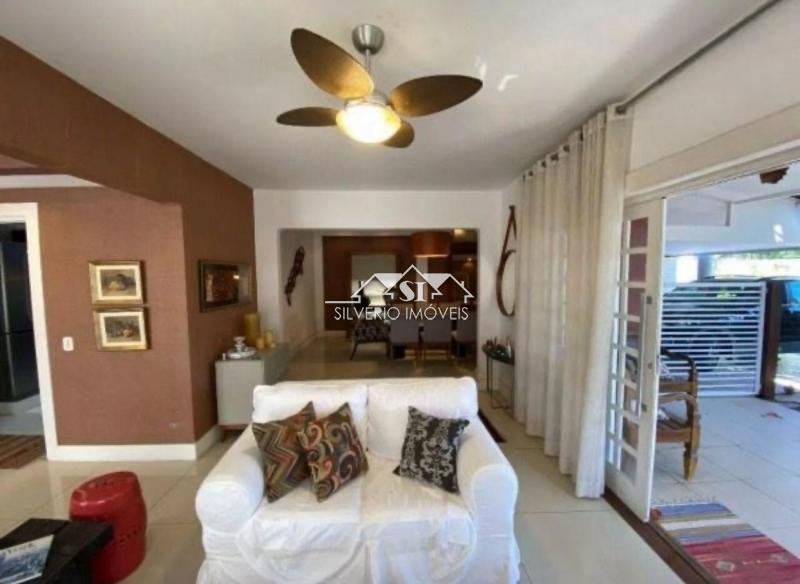 Casa à venda e aluguel com 4 quartos, 132m² - Foto 35