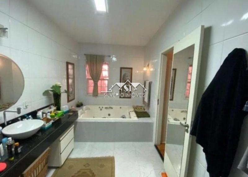Casa à venda e aluguel com 4 quartos, 132m² - Foto 42