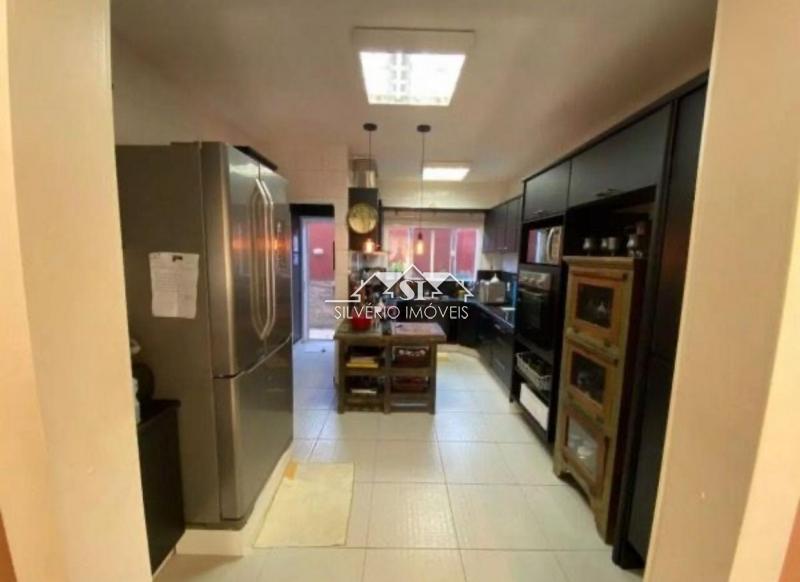 Casa à venda e aluguel com 4 quartos, 132m² - Foto 69