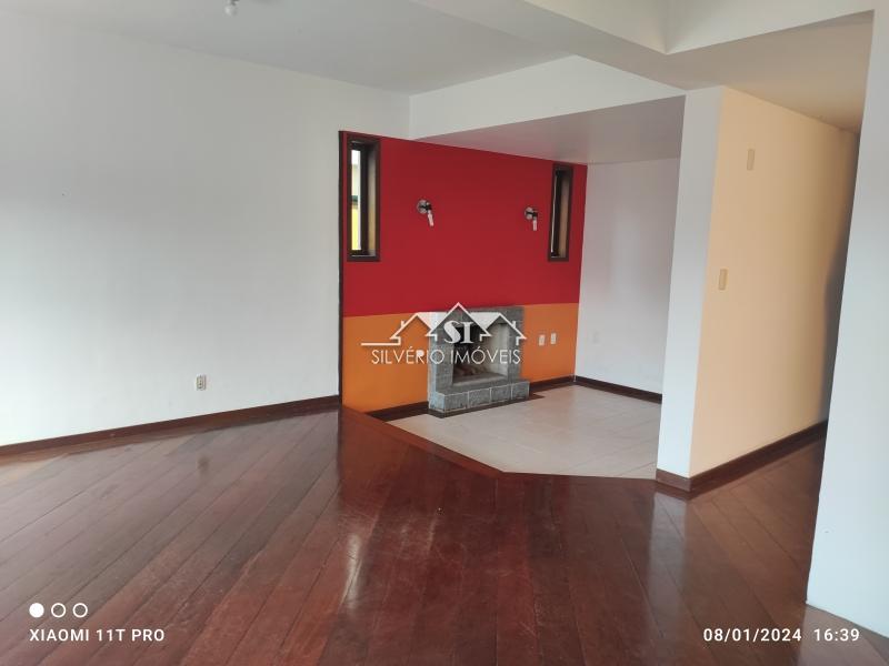 Casa para alugar com 4 quartos, 240m² - Foto 3