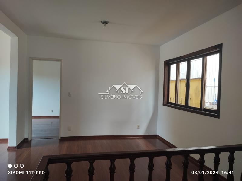 Casa para alugar com 4 quartos, 240m² - Foto 4