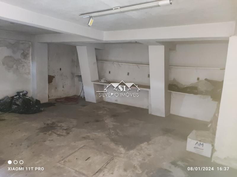 Casa para alugar com 4 quartos, 240m² - Foto 16