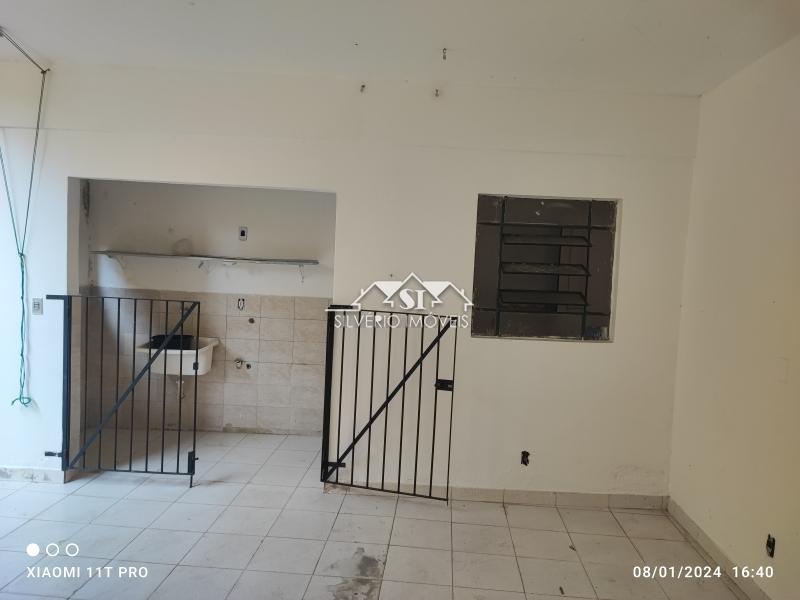 Casa para alugar com 4 quartos, 240m² - Foto 23