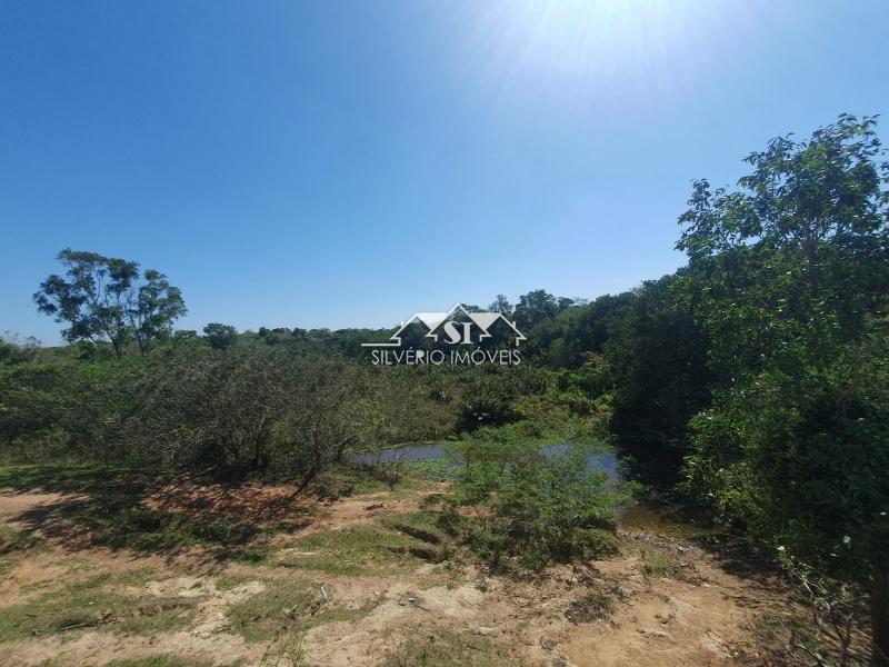 Sítio à venda com 2 quartos, 150m² - Foto 3