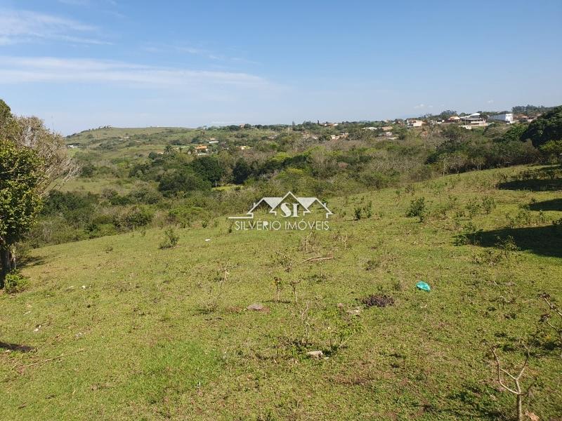 Sítio à venda com 2 quartos, 150m² - Foto 8