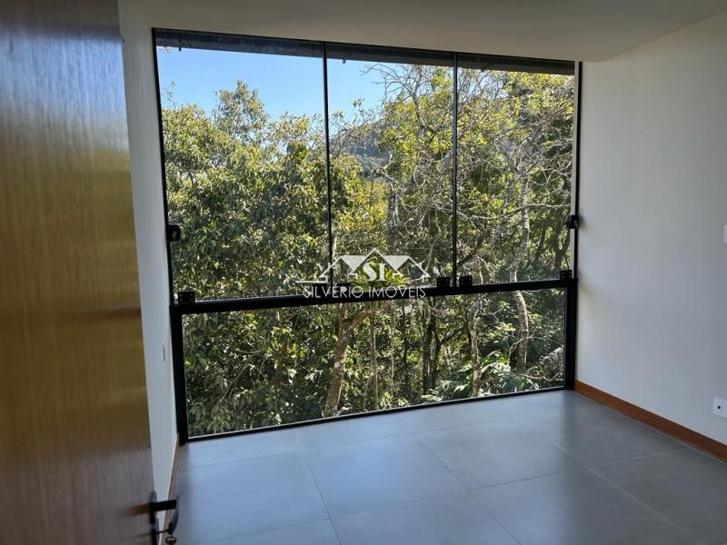 Casa à venda com 3 quartos, 200m² - Foto 4