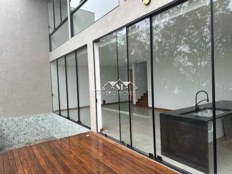 Casa à venda com 3 quartos, 200m² - Foto 6