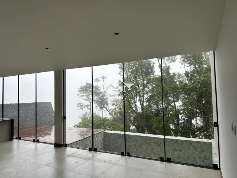 Casa à venda com 3 quartos, 200m² - Foto 8