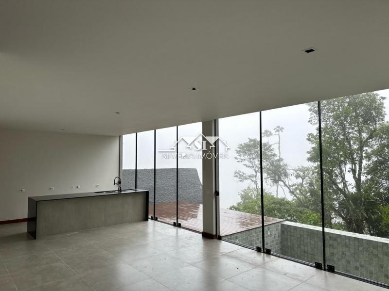 Casa à venda com 3 quartos, 200m² - Foto 11
