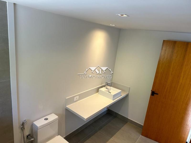 Casa à venda com 3 quartos, 200m² - Foto 16