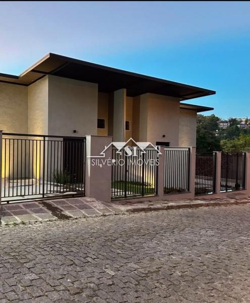Casa à venda com 3 quartos, 200m² - Foto 24