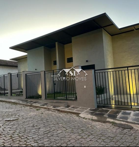 Casa em Quitandinha - Petrópolis/RJ  - 3 Quartos