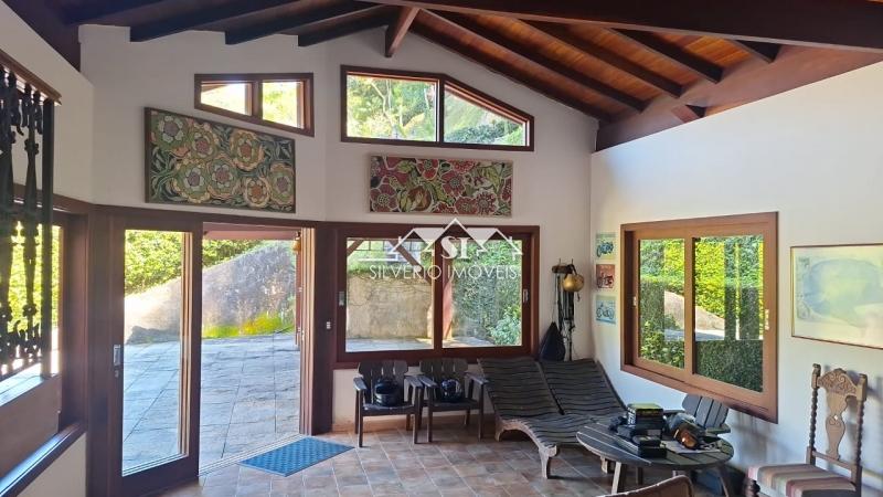 Casa à venda com 3 quartos, 350m² - Foto 5