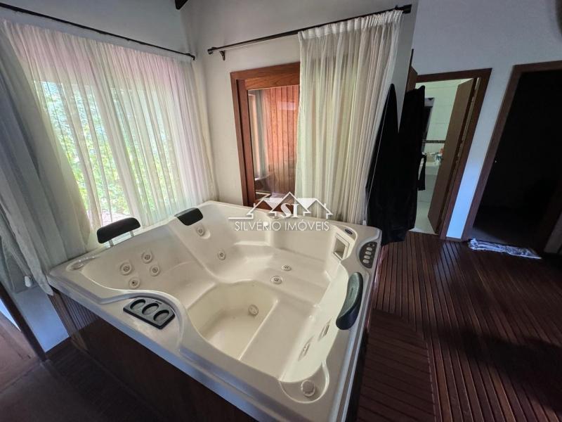 Casa à venda com 3 quartos, 350m² - Foto 52