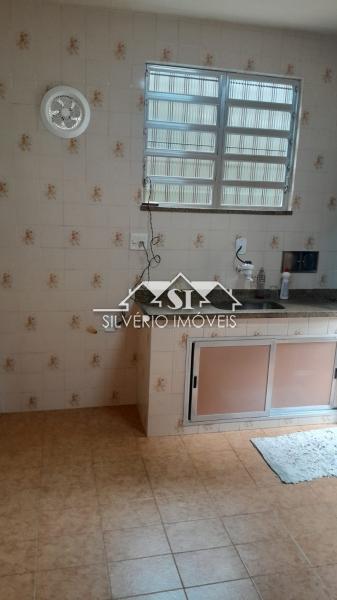 Casa à venda com 3 quartos, 75m² - Foto 14