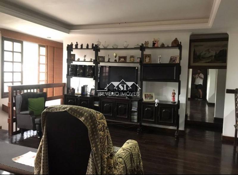 Casa à venda e aluguel com 7 quartos, 560m² - Foto 18