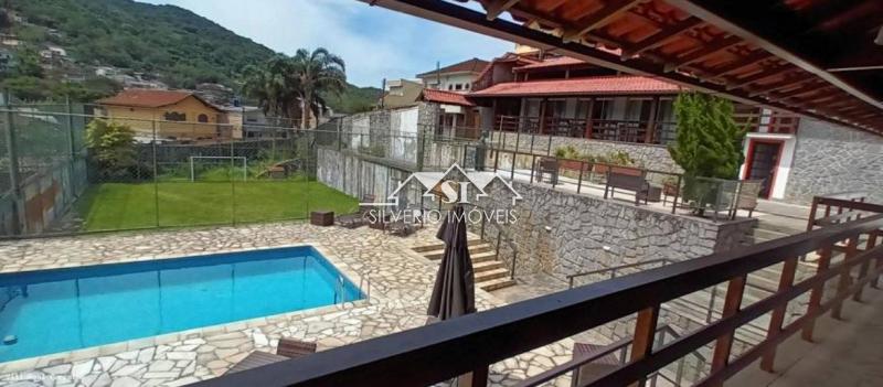 Casa à venda e aluguel com 7 quartos, 560m² - Foto 1