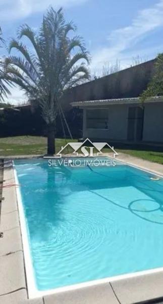 Casa à venda com 5 quartos, 180m² - Foto 8