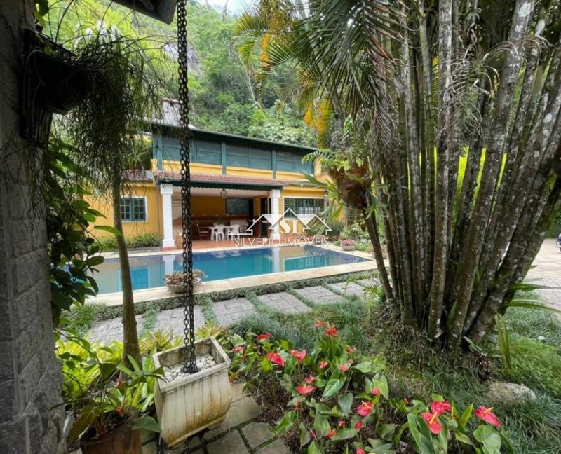 Casa à venda e aluguel com 4 quartos, 270m² - Foto 7