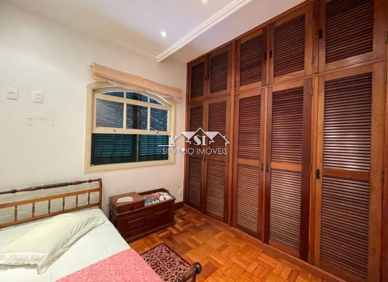 Casa à venda e aluguel com 4 quartos, 270m² - Foto 14