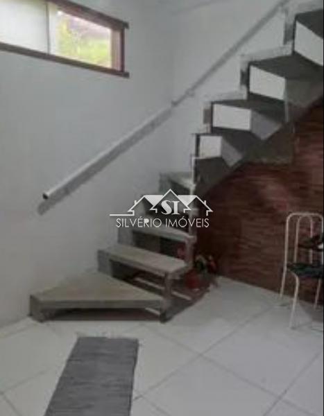 Casa à venda com 3 quartos, 185m² - Foto 3